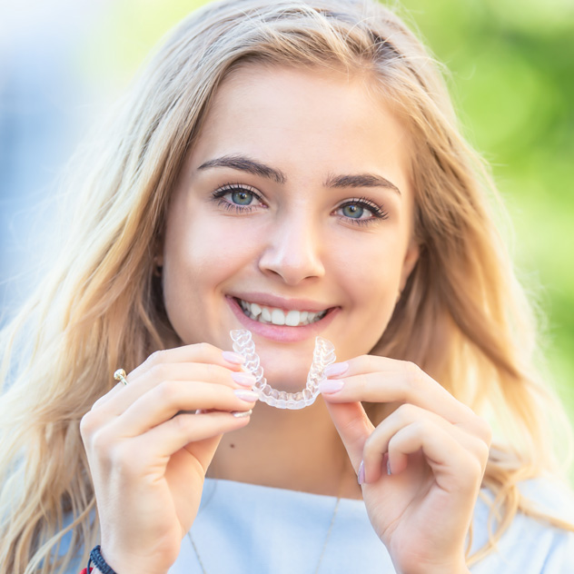 Clear aligners for teens Clear aligners for teens